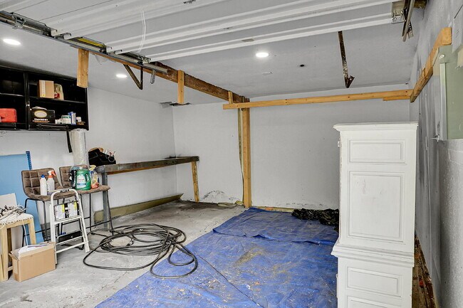 Building Photo - $1,495.00, 1-bed, 1-bath newly renovated l...