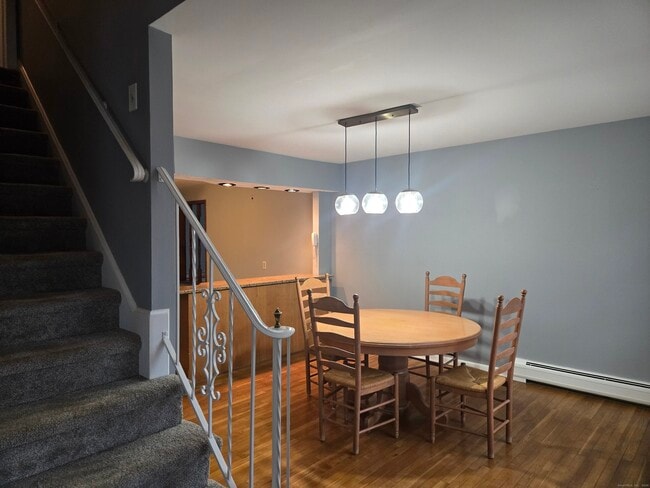 Building Photo - 36 Tina Cir