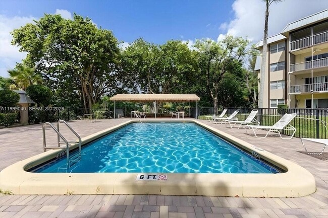 Building Photo - 6001 N Falls Cir Dr