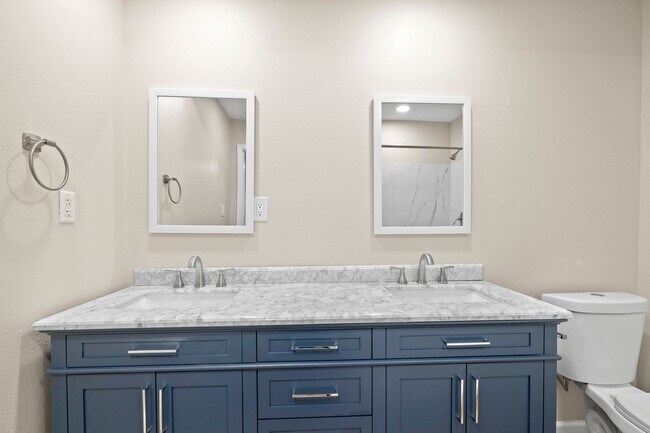 Building Photo - AMAZING ASU RENTAL CLOSE TO CAMPUS