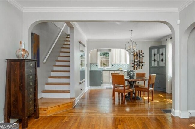 Building Photo - 168 Garland Ave