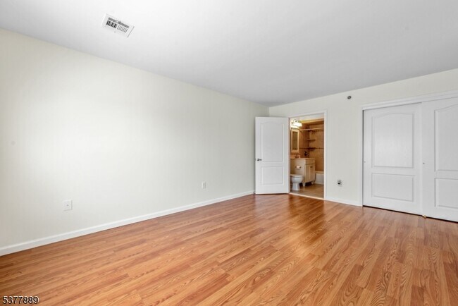 Building Photo - 901 Stuyvesant Ave.
