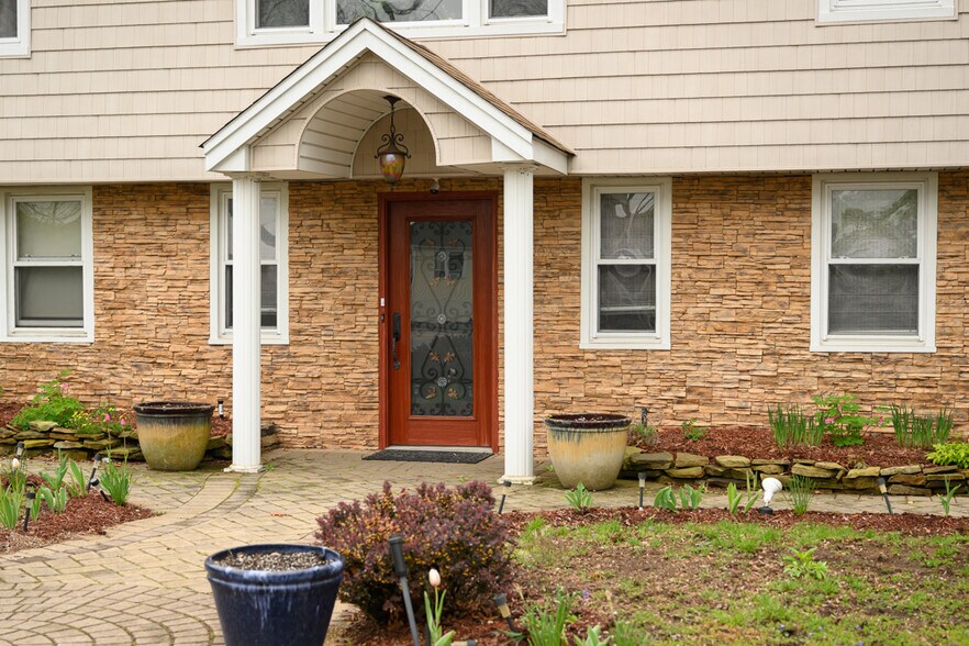 Building Photo - 3260 Brower Ave