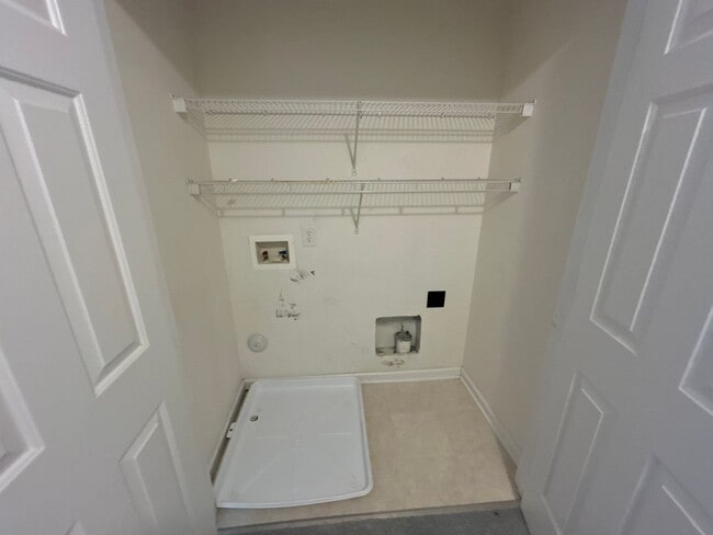 Building Photo - 3 Bed | 2.5 Bath Townhouse in North Raleigh