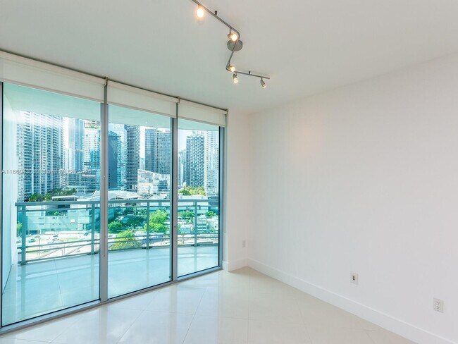 Building Photo - 350 S Miami Ave