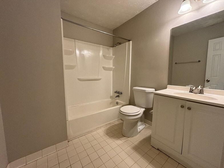 Primary Photo - 1014 Huntington Trace-