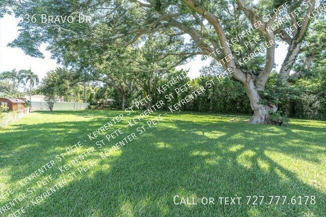Building Photo - 1636 Bravo Dr