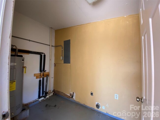 Building Photo - 203 Ratchford Farm Rd