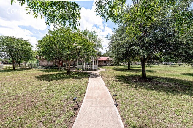 Building Photo - 525 W 4th St