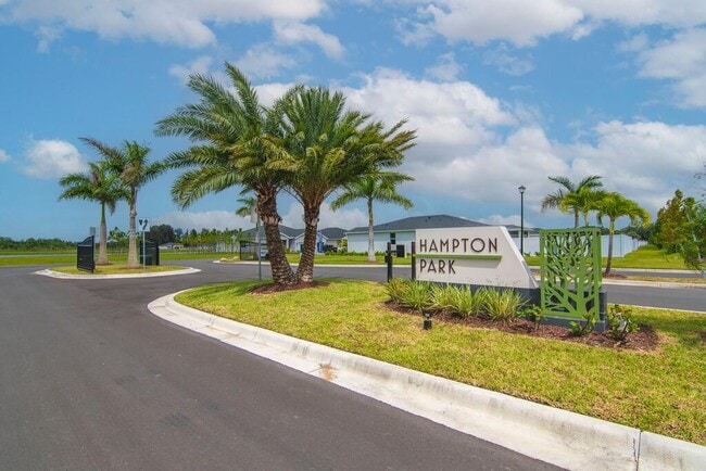 Building Photo - 5684 Hampton Park Cir