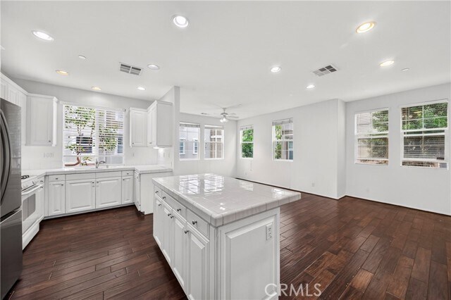 Building Photo - 2068 Owens Dr
