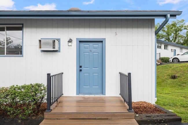 Building Photo - 3800 Memorial Blvd