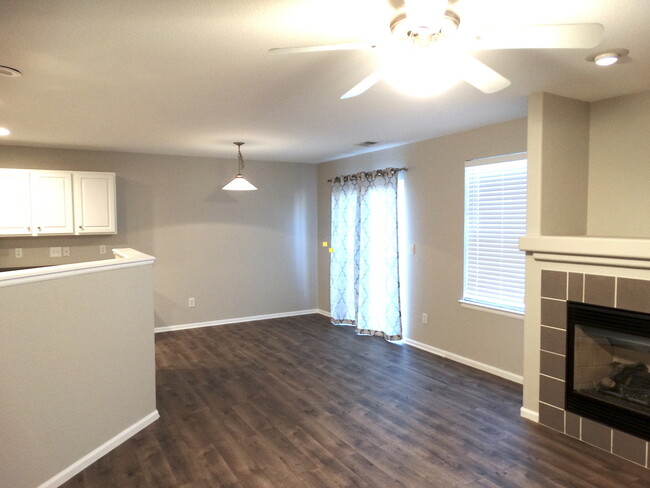 Primary Photo - GREAT Updated 3 Bed 2 Bath Duplex at Saddl...