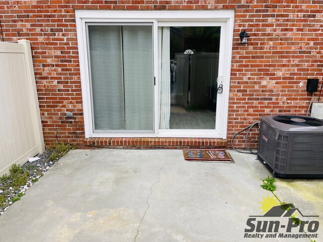 Building Photo - 407 Lytle Ave