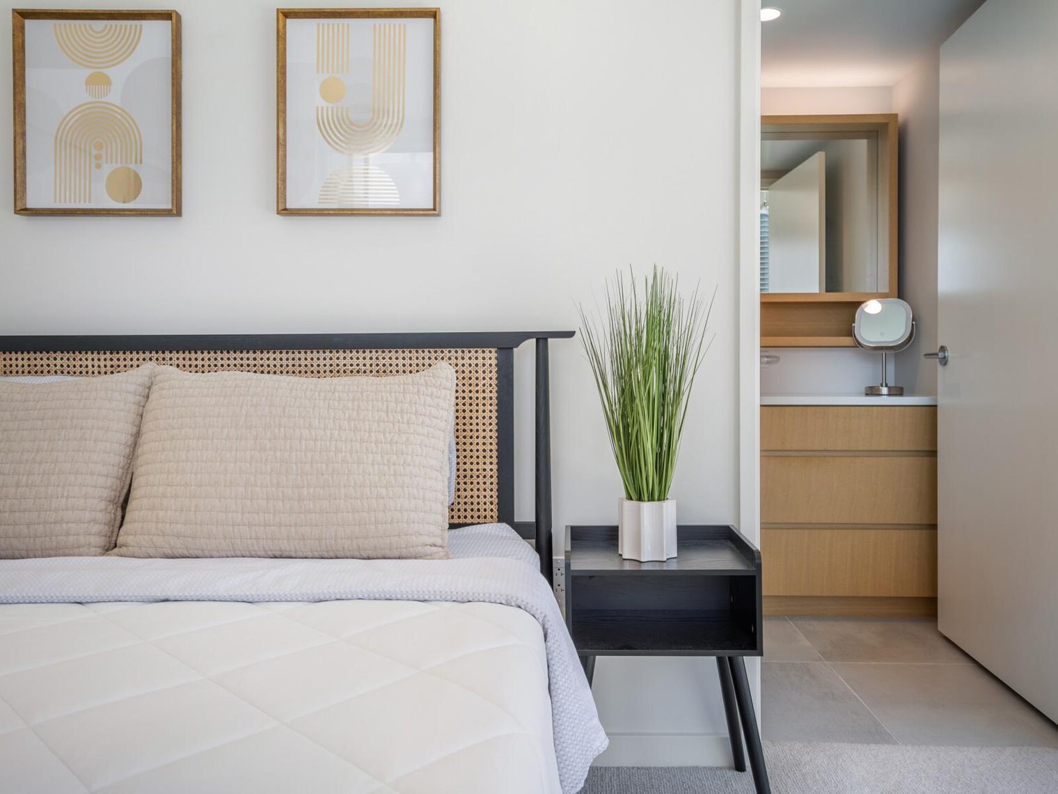 Building Photo - 1374 Kapi‘olani Blvd