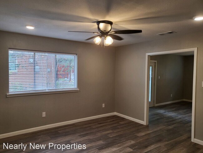 Building Photo - 3 br, 2 bath House - 1213 Carroll Dr