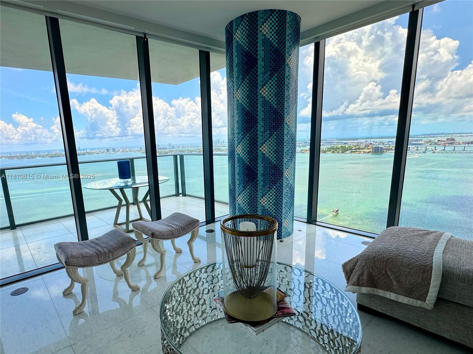 Building Photo - 495 Brickell Ave