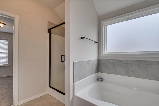 Building Photo - 4439 Raleigh Dr