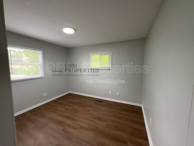 Building Photo - 5204 Arrowhead Blvd