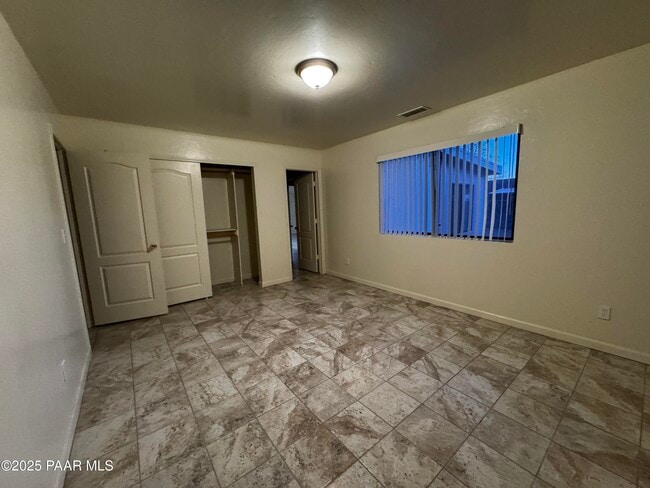 Building Photo - 7800 E Las Palmas Dr