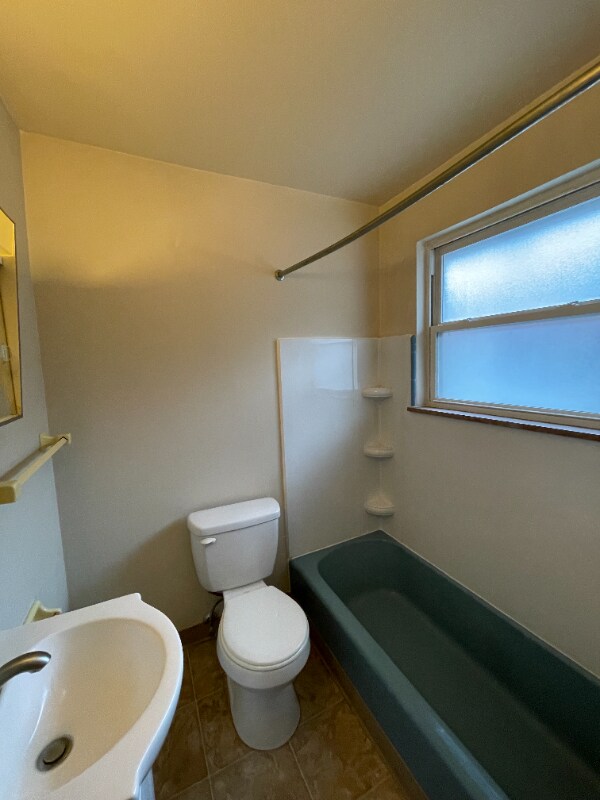 Building Photo - 1500 King Ave