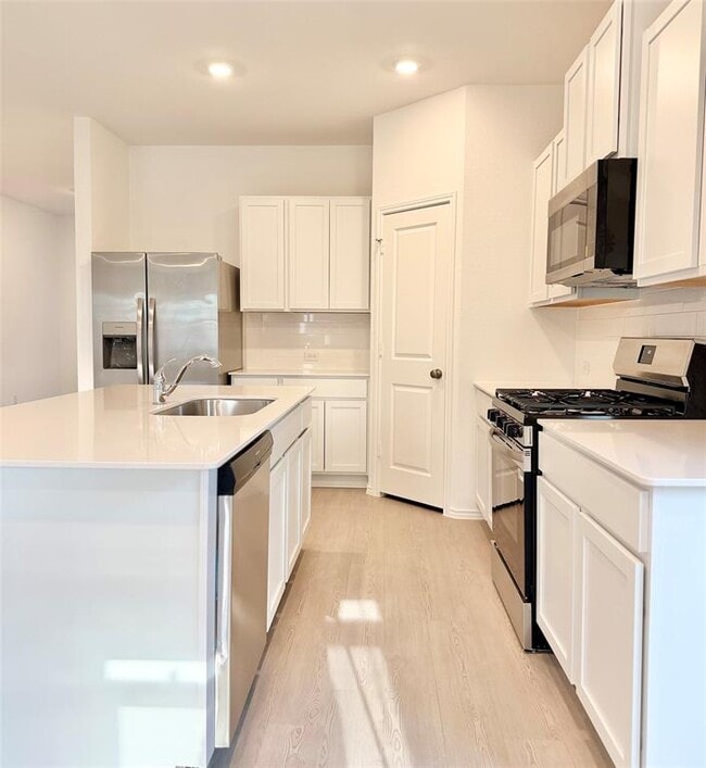 Building Photo - 131 Keefer