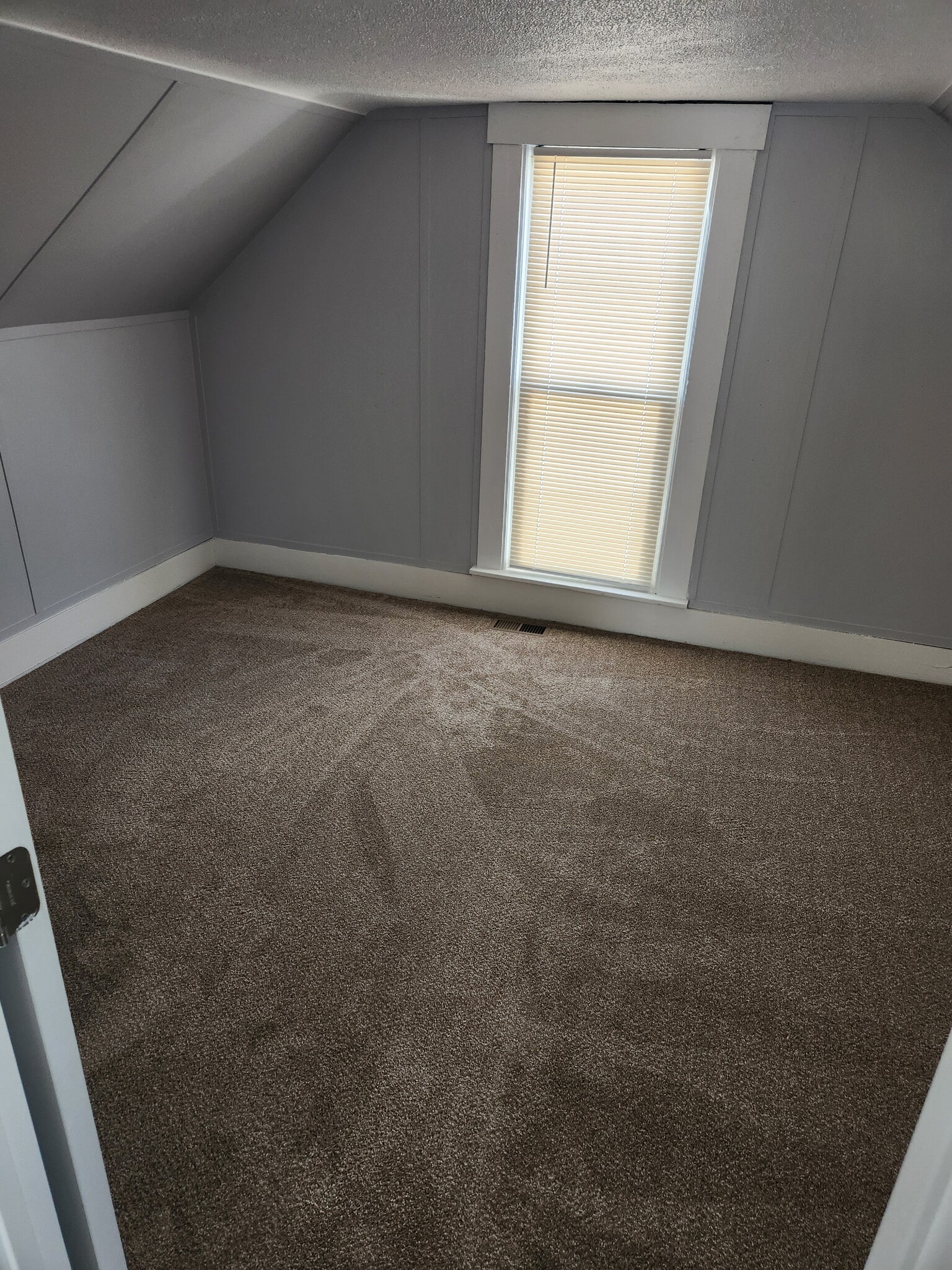 Building Photo - 416 Western Ave