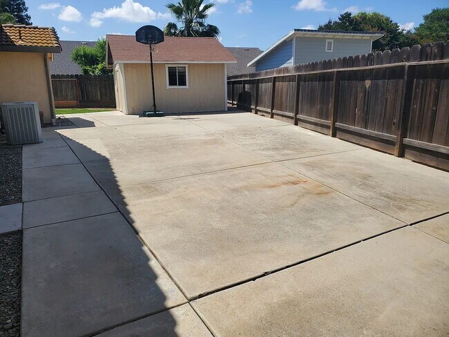 Building Photo - Welcome to your new home!