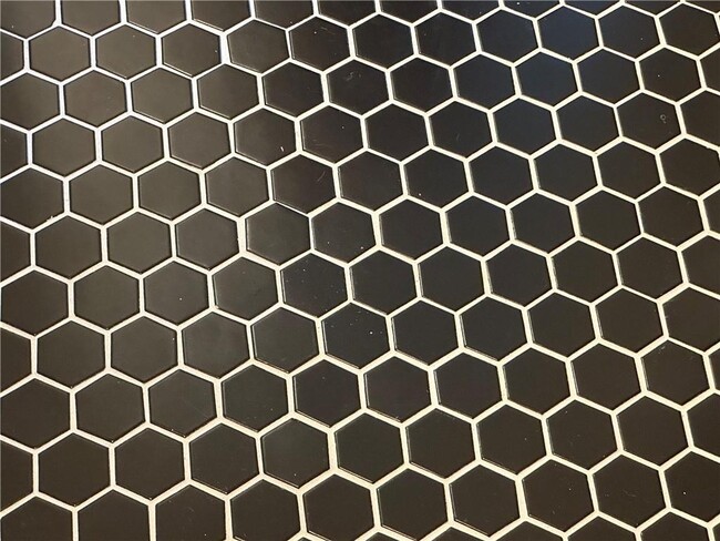 Building Photo - 351 New London Ave