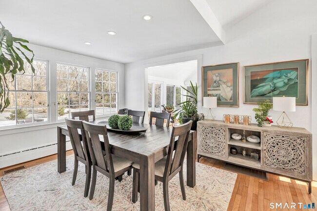 Building Photo - 70 Cranbury Rd