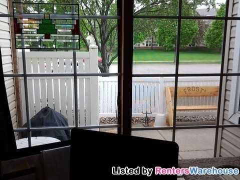 Building Photo - 15644 Garrett Dr