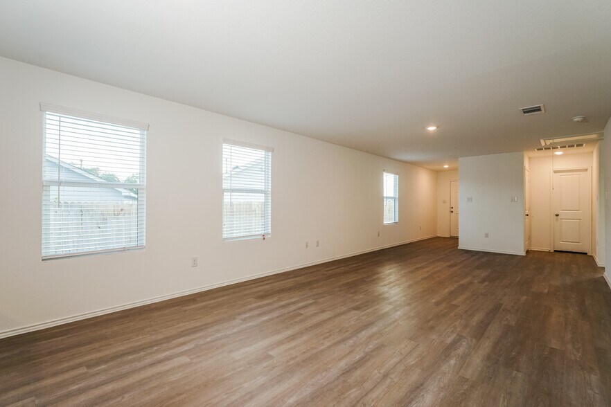 Building Photo - 7382 Cultivator Way