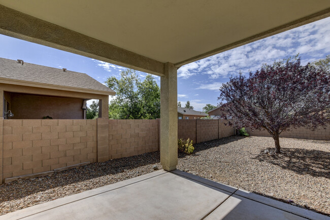 Building Photo - Beautiful Home in Granville!