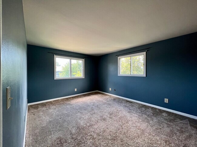 Building Photo - 4670 White Rock Cir