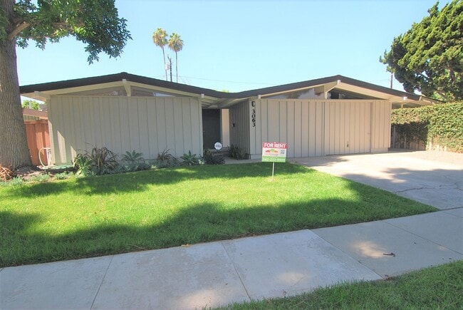 Building Photo - 3063 Volk Ave