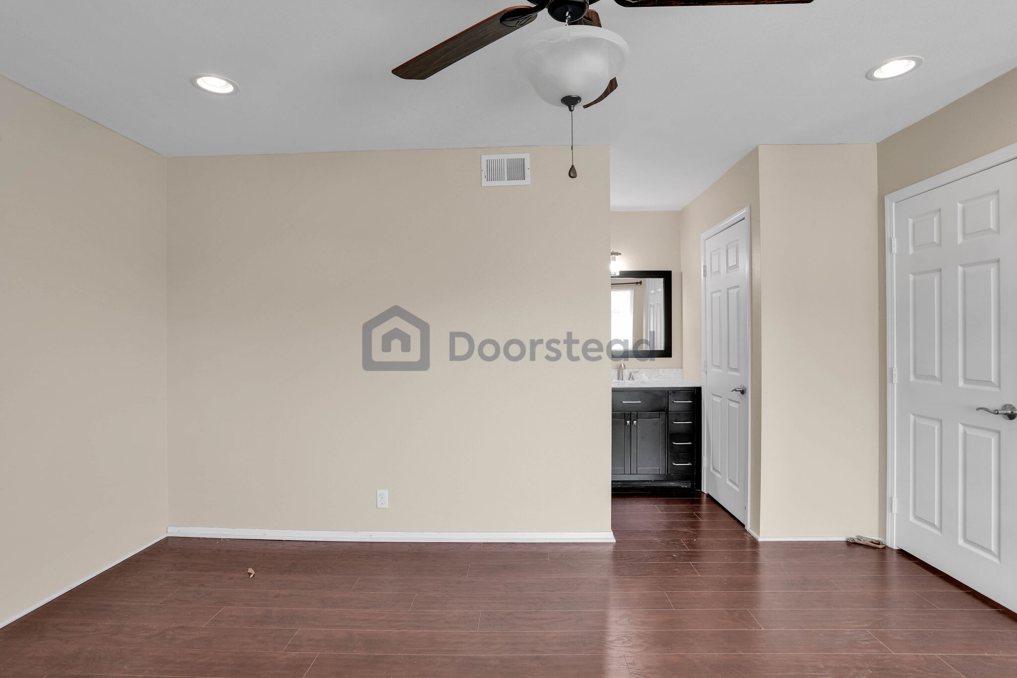 Building Photo - 2317 Eastbluff Dr