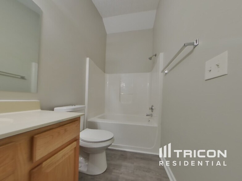 Building Photo - 148 Silver Fox Trail