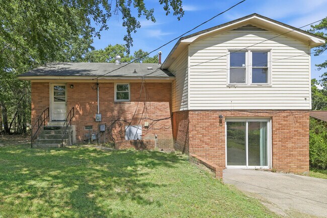 Building Photo - Inviting 3-Bedroom Home in Columbia