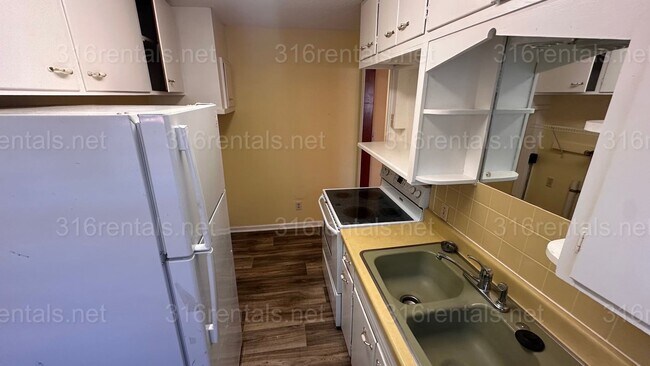 Building Photo - $675 - 2 bed 1 bath - Duplex