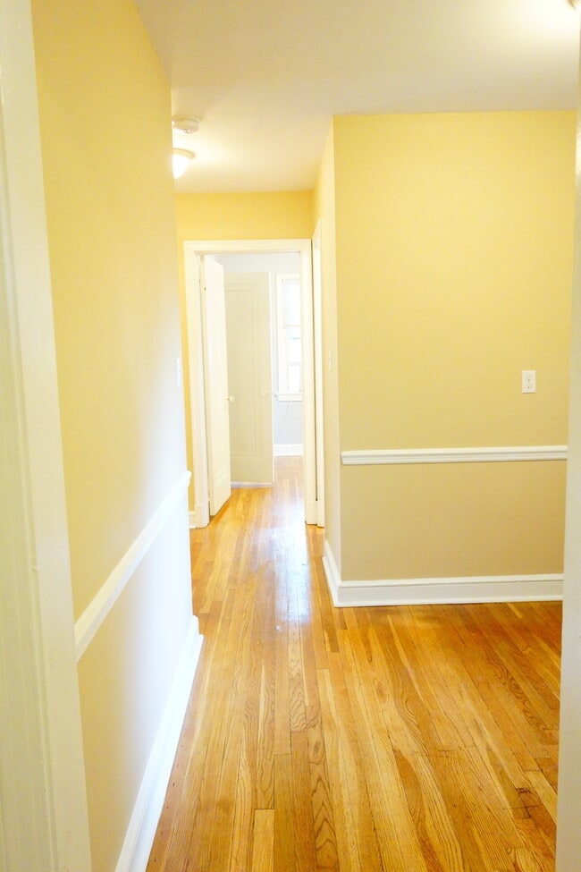 Building Photo - 8409 Greenwood Ave