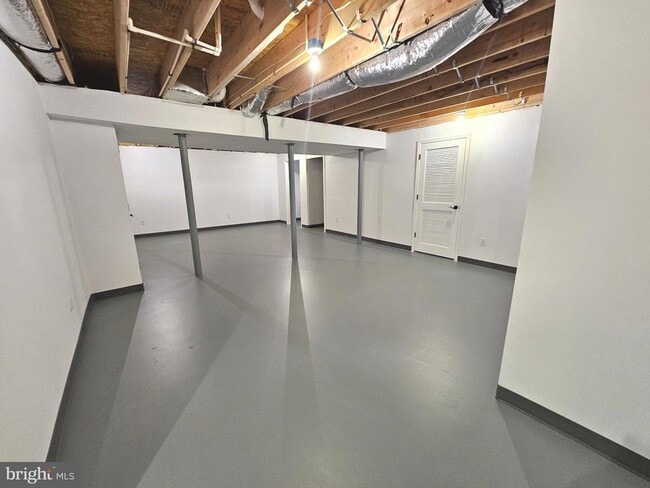 Building Photo - 269 S Marshview Terrace