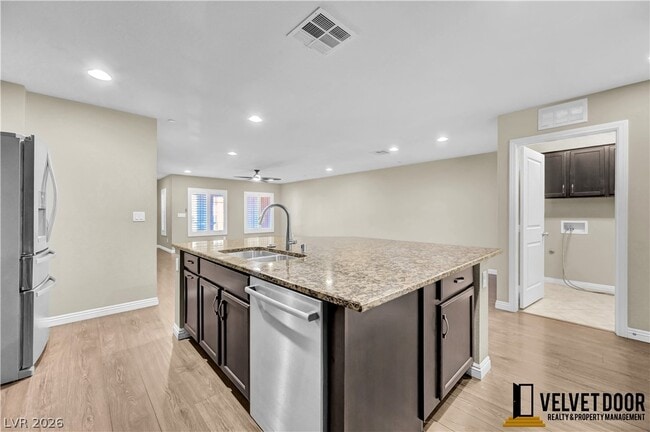 Building Photo - 3013 Camino Sereno Ave