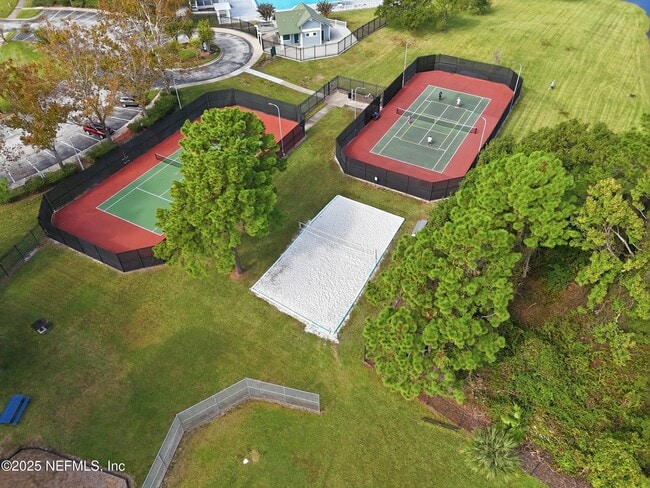 Building Photo - 2143 Lady Di Ln