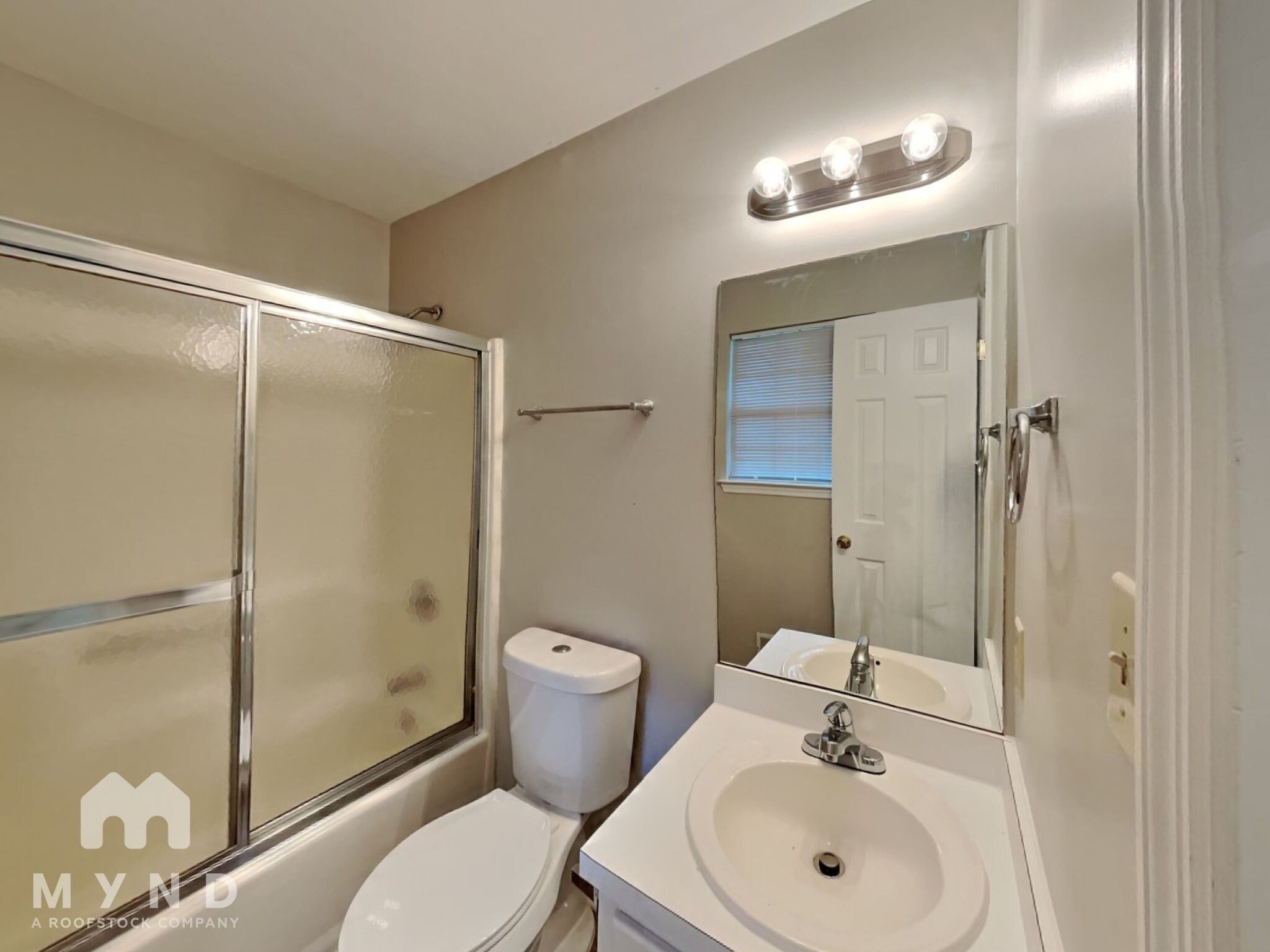 Building Photo - 4020 Hudson Dr