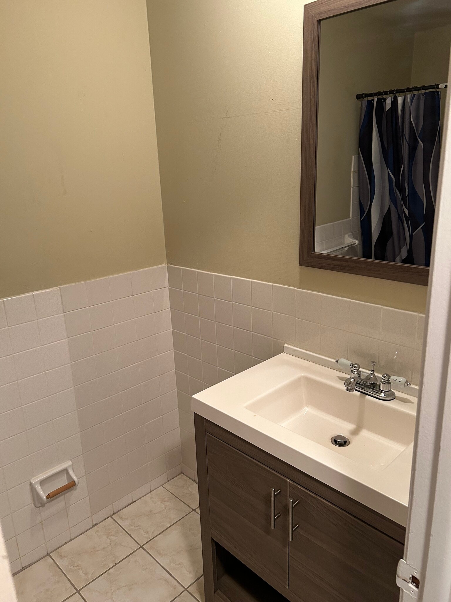 Building Photo - 6640 Pearl Rd