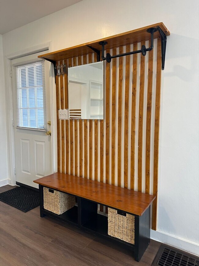 Building Photo - Immediate Move-In! Renovated 2BR House Near Ball State w/ Fireplace & Outdoor Space