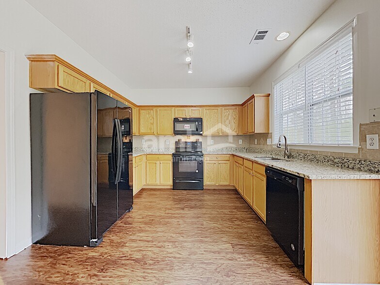 Building Photo - 516 Mullein Trace