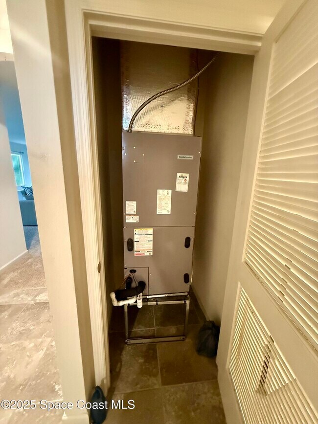 Building Photo - 135 Sorrento Dr