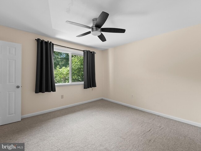 Building Photo - 2459 Pyrenees Ct