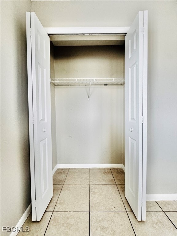 Building Photo - 706 SE 13th Ct